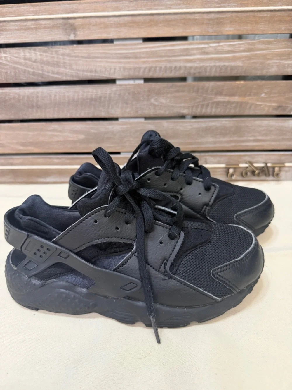 NIKE KIDS HUARACHE 1.5 shoes